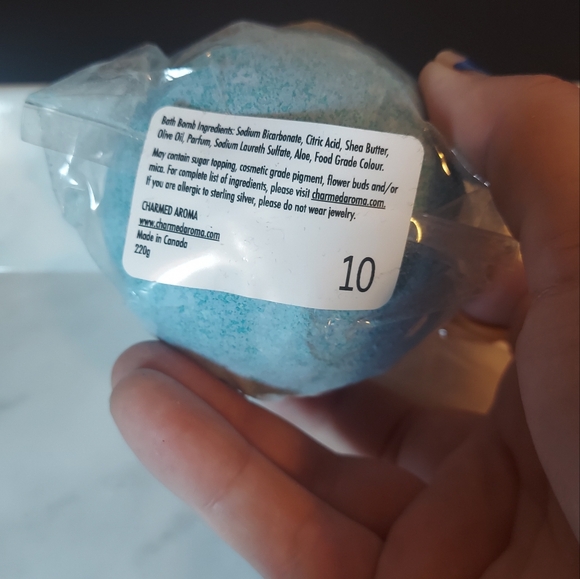 🆕️ Charmed Aroma Blue Bath Bomb - Picture 6 of 6
